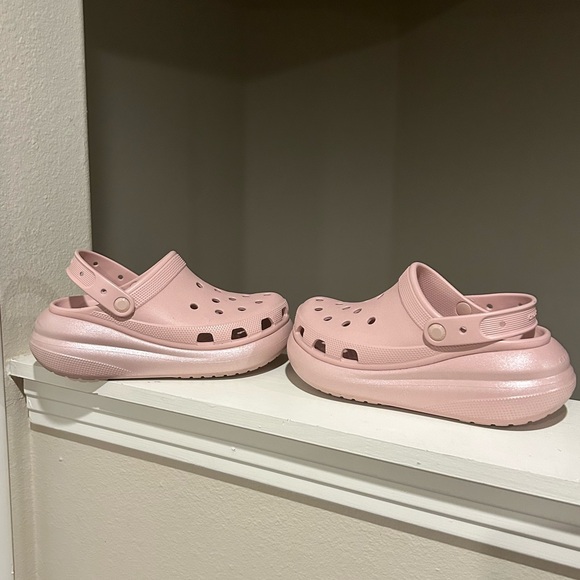 CROCS Shoes - Crocs Women's Classic Crush Pink Shimmer Platform Clogs Women’s Size 9 Men sz 7